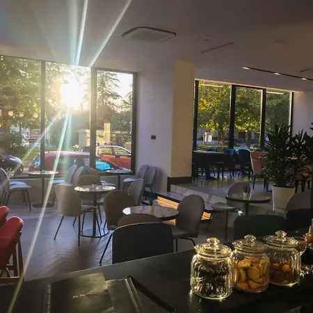 Park 4*