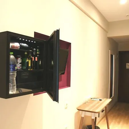 公园酒店 拉里萨